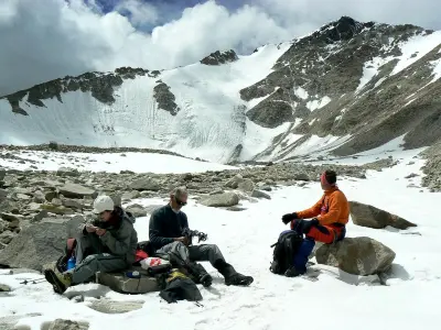 Trek and Climb Mentok Kangri 11 - 6210m and 1 - 6172m) image de la galerie